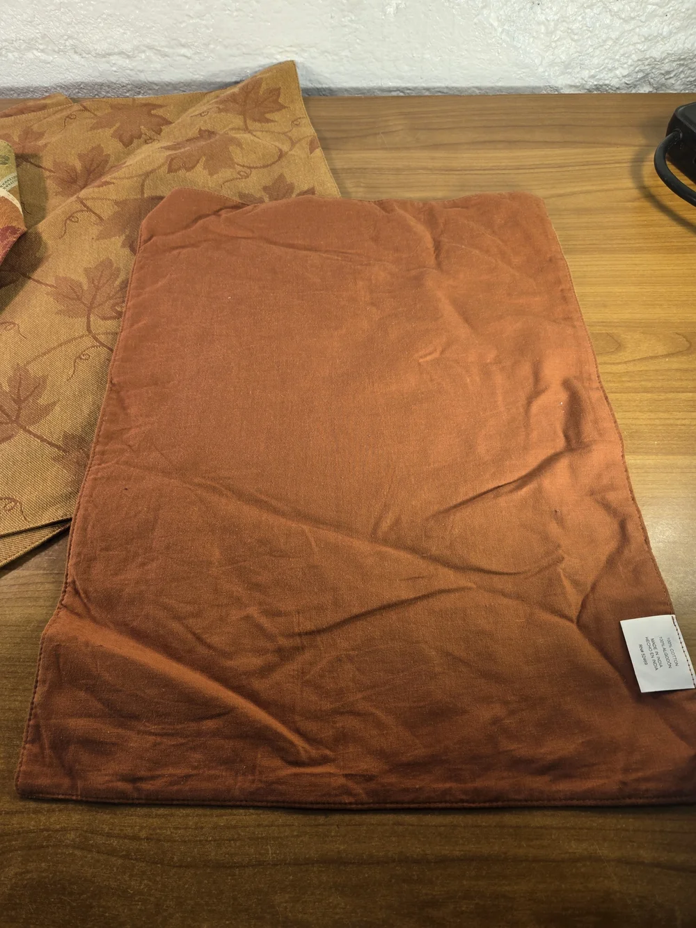 Lot of 4 Fall Placemats 100% Cotton Autumn Pumpkin Leaf Reversible